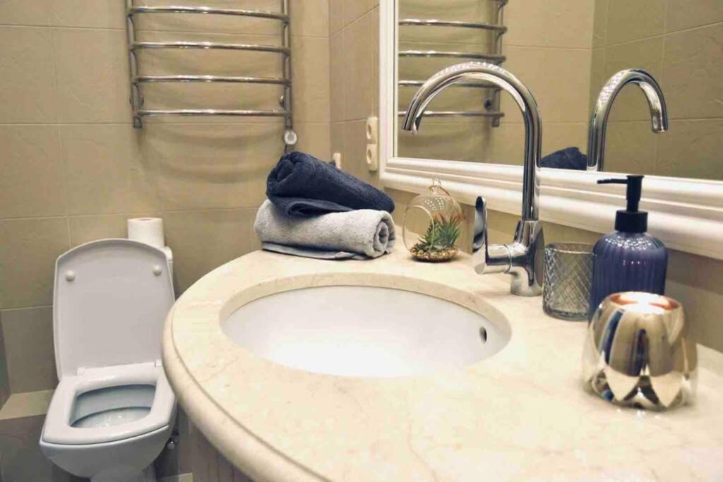 White&Light Flat Near Gulliver كييف المظهر الخارجي الصورة